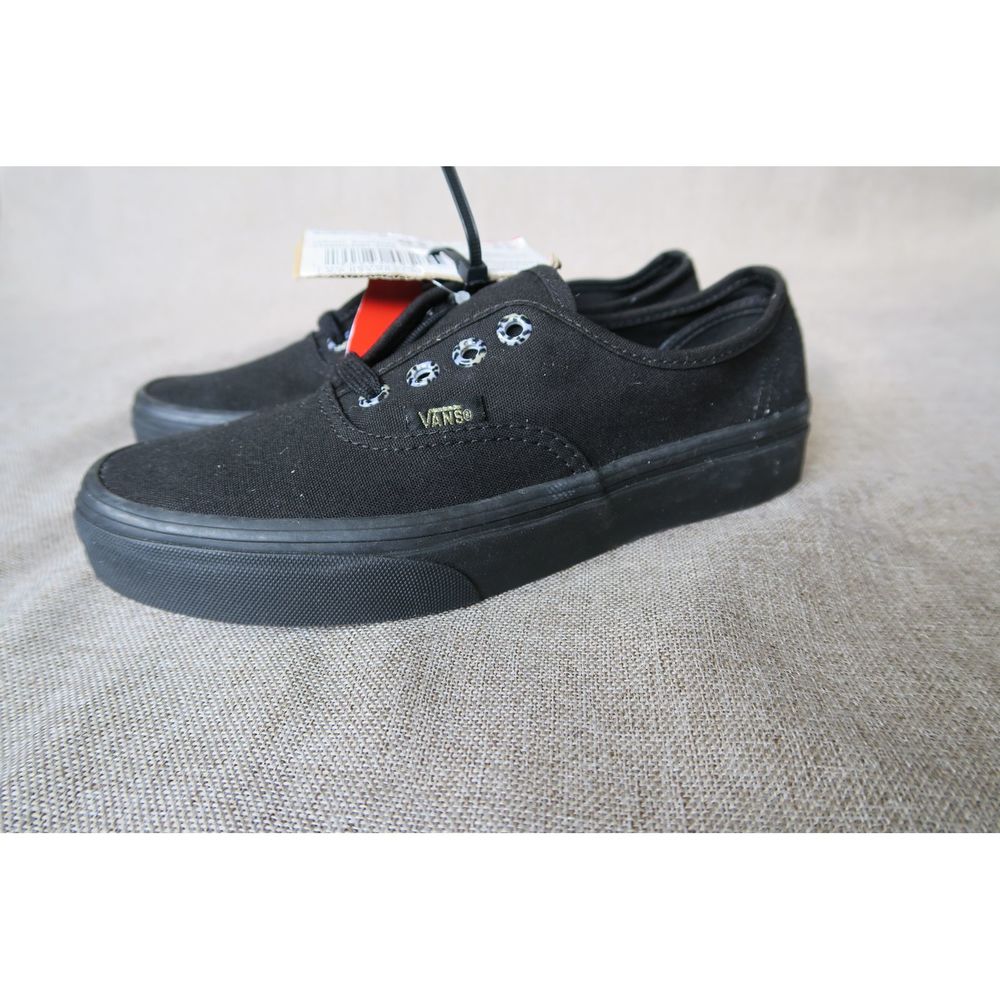 NWT Vans Unisex Authentic Womens 5
